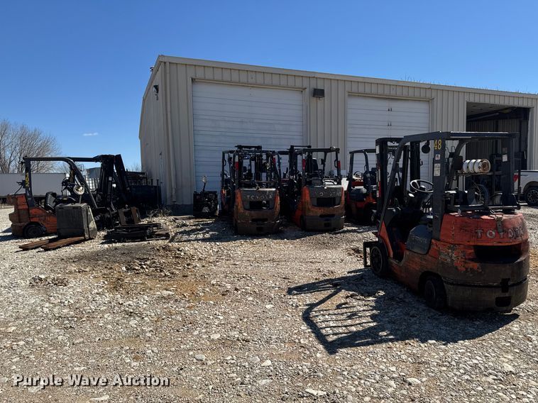 (8) Toyota forklifts