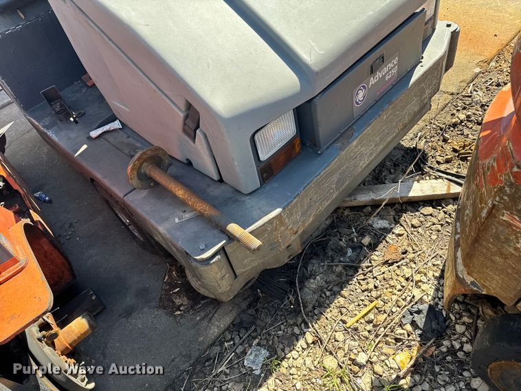 image for item FB5683 (8) Toyota forklifts