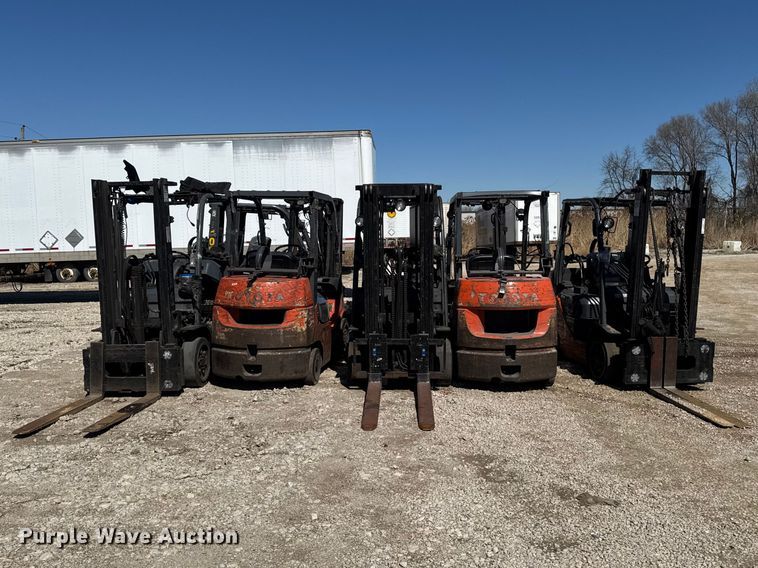 image for item FB5684 (7) Toyota forklifts