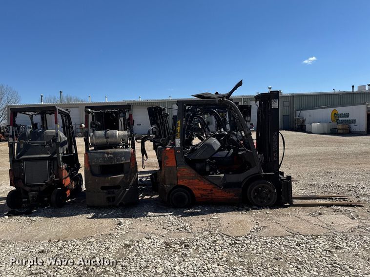 image for item FB5684 (7) Toyota forklifts