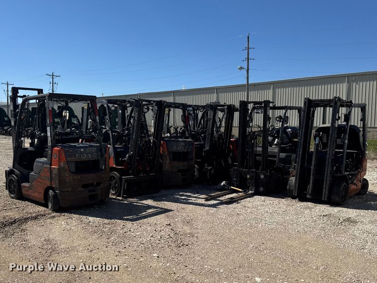 image for item FB5684 (7) Toyota forklifts