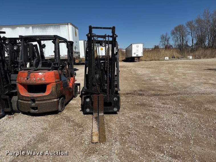 image for item FB5684 (7) Toyota forklifts
