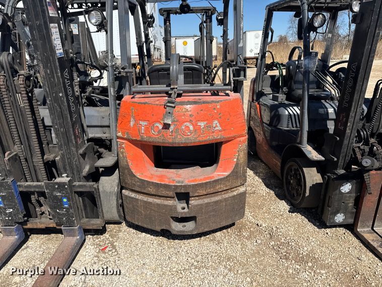 image for item FB5684 (7) Toyota forklifts
