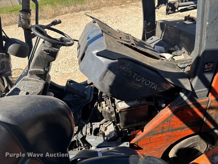 image for item FB5684 (7) Toyota forklifts