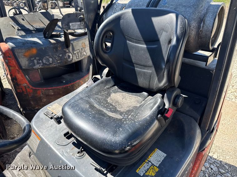 image for item FB5684 (7) Toyota forklifts