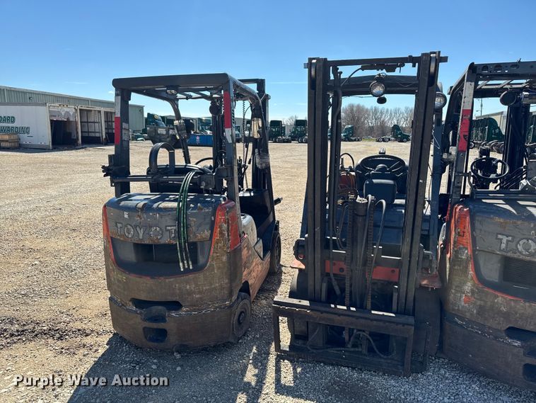 image for item FB5684 (7) Toyota forklifts