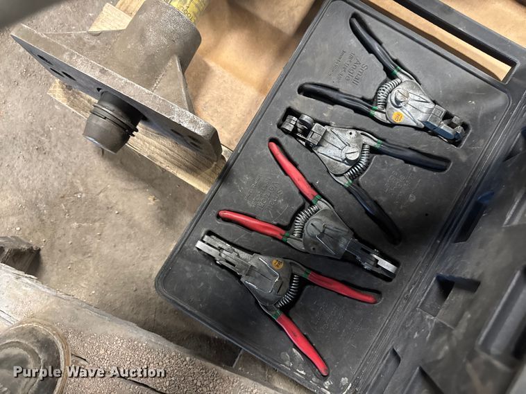 image for item FB5689 Tools