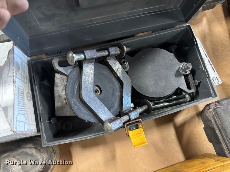 image for item FB5689 Tools