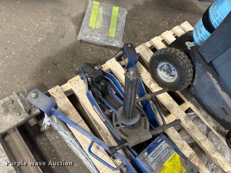 image for item FB5691 Tools