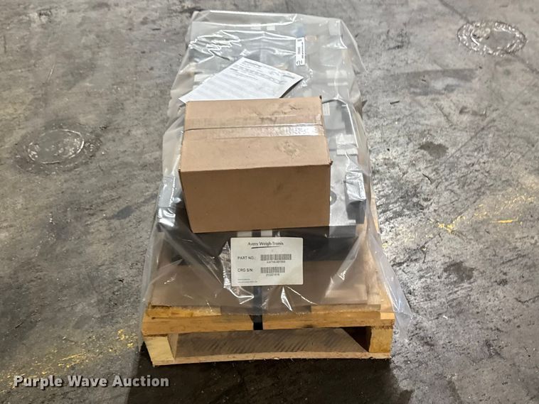 image for item FB5693 2021 Avery Weigh-Tronix FLSC-06 forklift scale