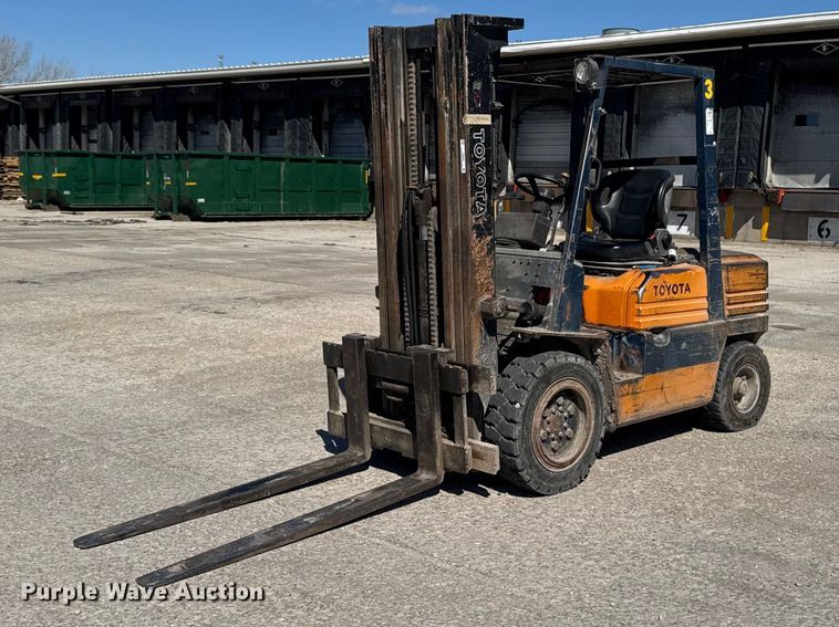 Toyota 02-5FG3 forklift