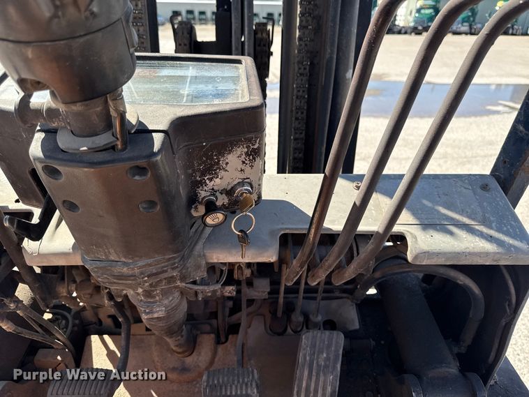 image for item FB5694 Toyota 02-5FG3 forklift