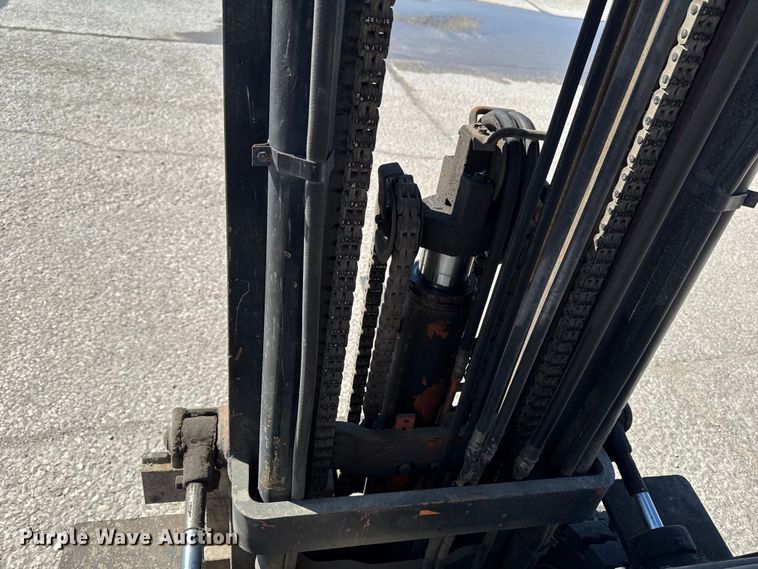 image for item FB5694 Toyota 02-5FG3 forklift