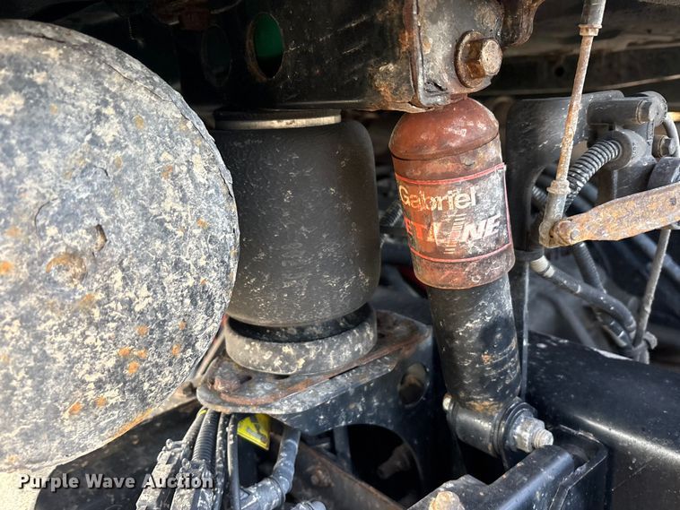 image for item FG1002 2016 Mack CXU613 semi truck