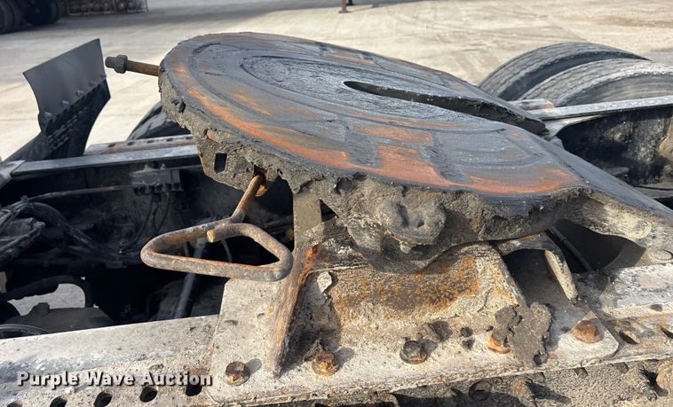 image for item FG1002 2016 Mack CXU613 semi truck