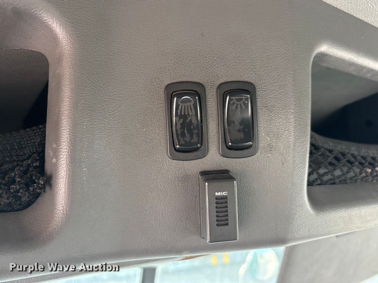 image for item FG1002 2016 Mack CXU613 semi truck