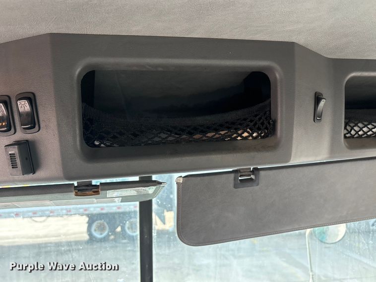 image for item FG1002 2016 Mack CXU613 semi truck