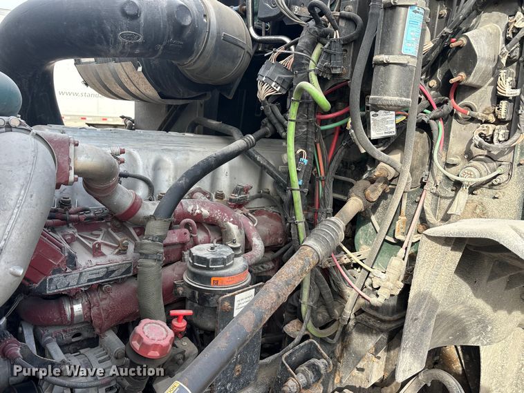 image for item FG1002 2016 Mack CXU613 semi truck