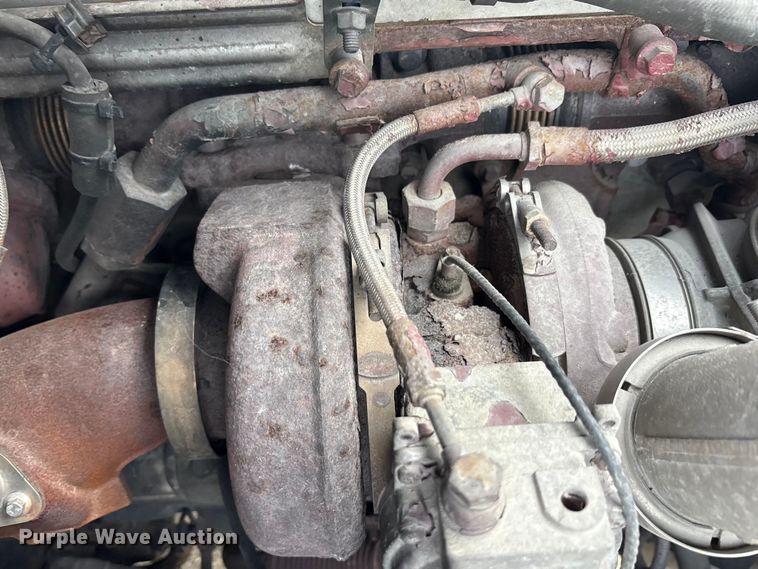 image for item FG1002 2016 Mack CXU613 semi truck