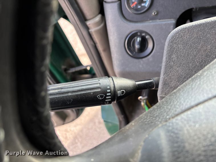 image for item FG1003 2017 Freightliner Cascadia 125 semi truck