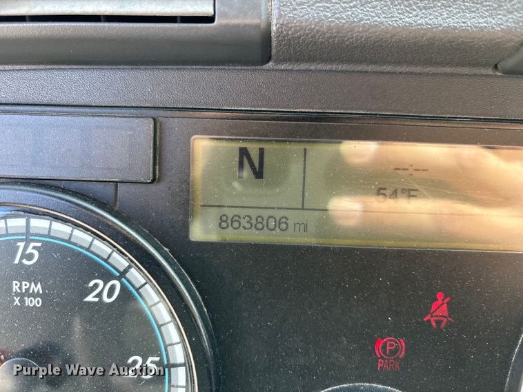 image for item FG1003 2017 Freightliner Cascadia 125 semi truck