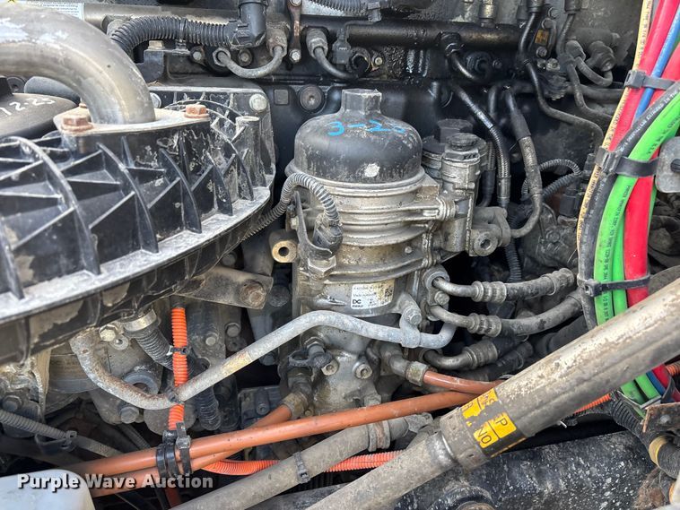 image for item FG1003 2017 Freightliner Cascadia 125 semi truck