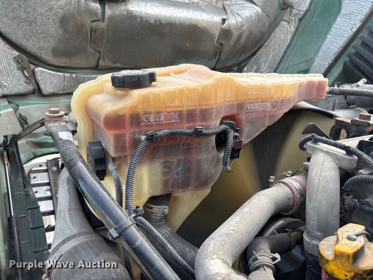 image for item FG1003 2017 Freightliner Cascadia 125 semi truck