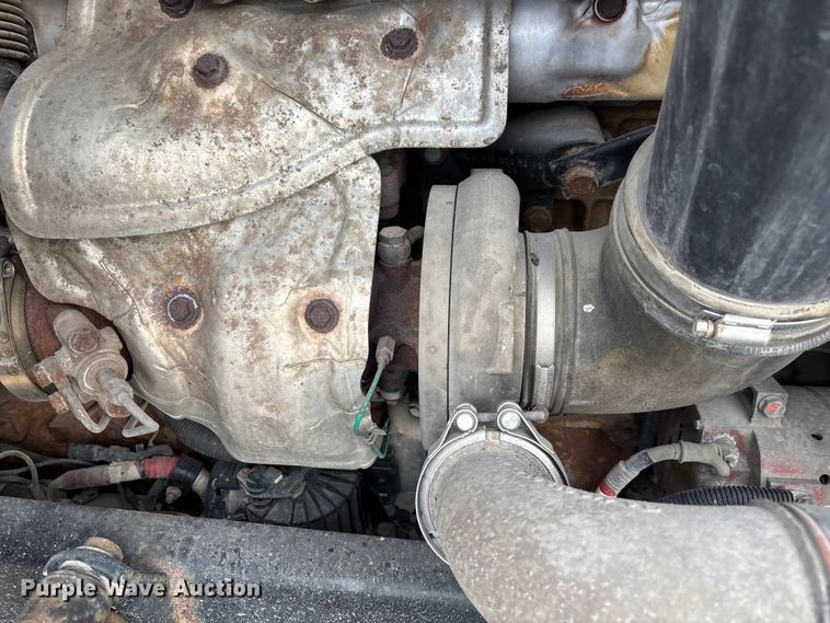 image for item FG1003 2017 Freightliner Cascadia 125 semi truck