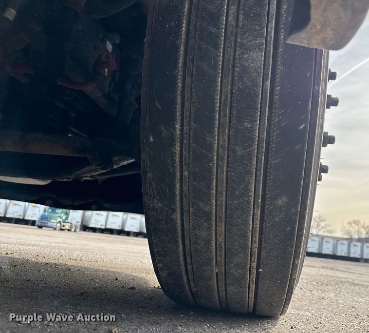 image for item FG1003 2017 Freightliner Cascadia 125 semi truck