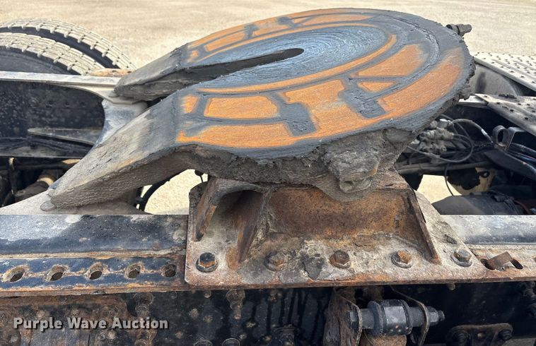 image for item FG1004 2016 Mack CXU613 semi truck