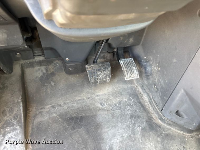 image for item FG1004 2016 Mack CXU613 semi truck