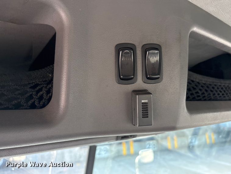 image for item FG1004 2016 Mack CXU613 semi truck