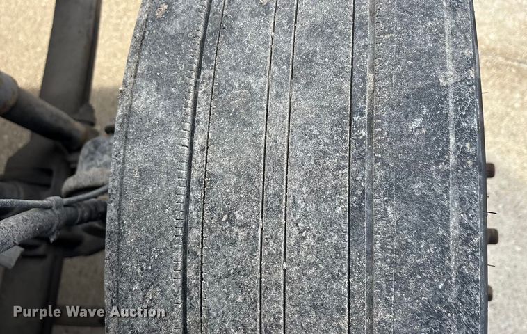 image for item FG1004 2016 Mack CXU613 semi truck