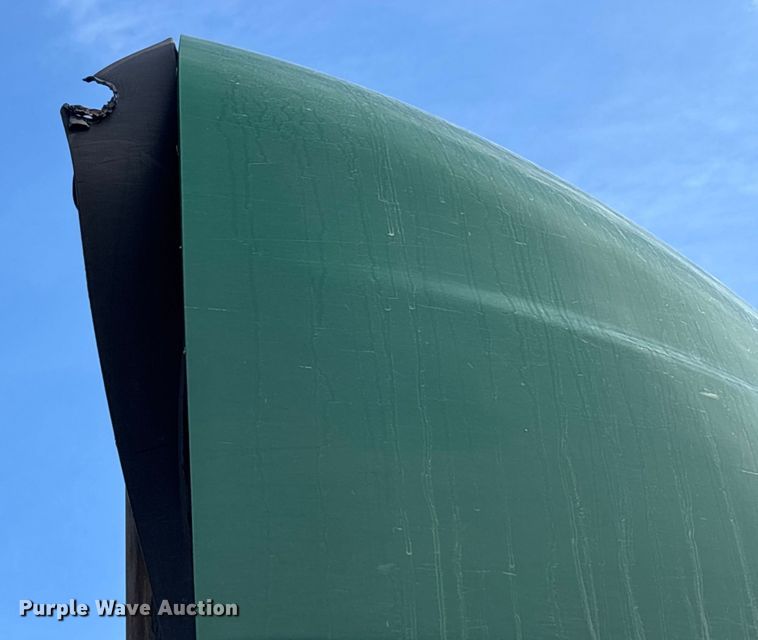 image for item FG1005 2017 Freightliner Cascadia 125 semi truck