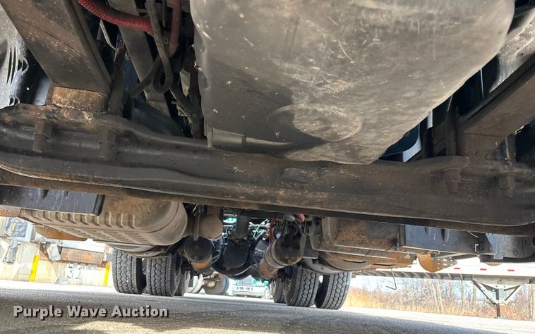 image for item FG1005 2017 Freightliner Cascadia 125 semi truck