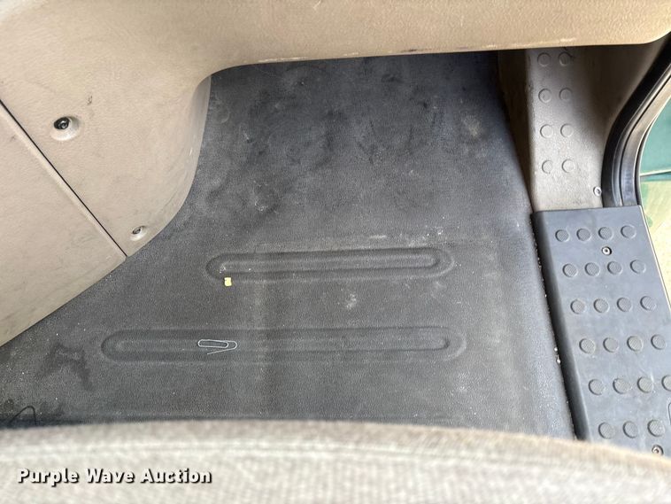 image for item FG1005 2017 Freightliner Cascadia 125 semi truck