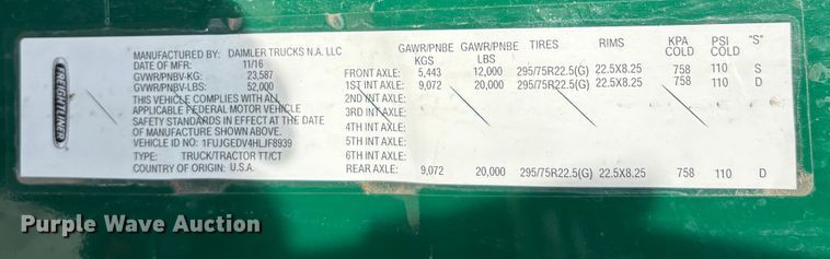 image for item FG1005 2017 Freightliner Cascadia 125 semi truck