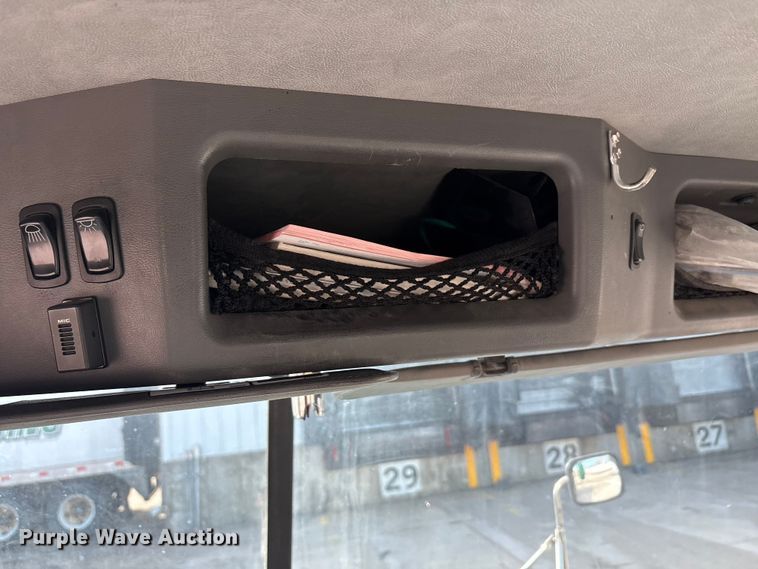 image for item FG1006 2016 Mack CXU613 semi truck