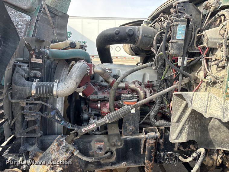 image for item FG1006 2016 Mack CXU613 semi truck