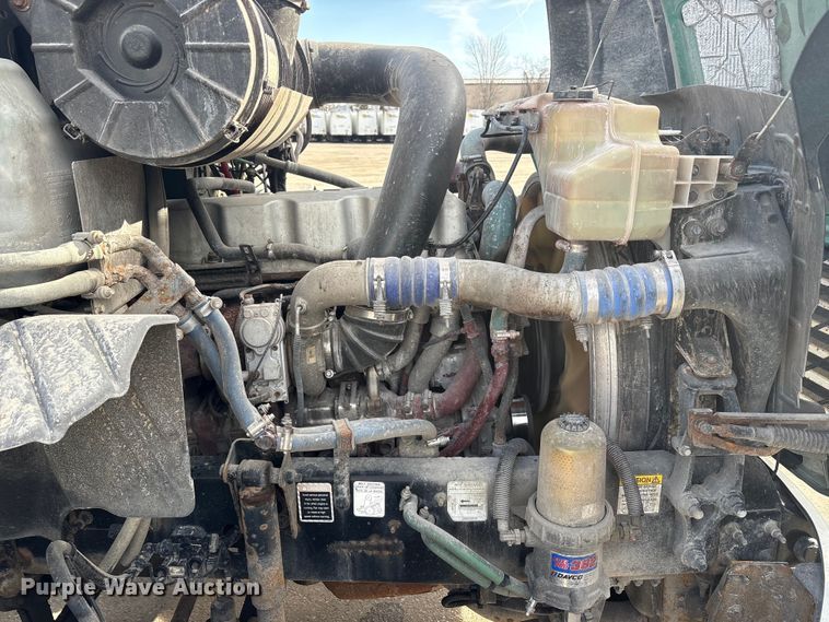 image for item FG1006 2016 Mack CXU613 semi truck