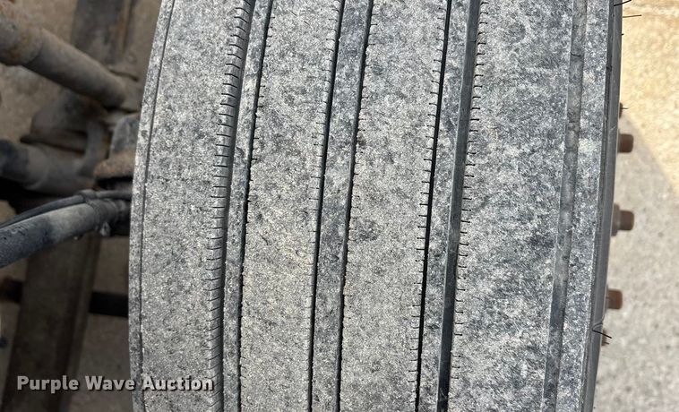 image for item FG1006 2016 Mack CXU613 semi truck