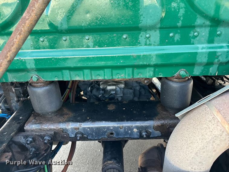 image for item FG1007 2017 Freightliner Cascadia 125 semi truck