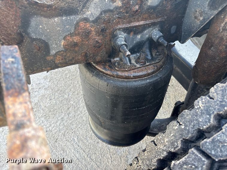 image for item FG1007 2017 Freightliner Cascadia 125 semi truck