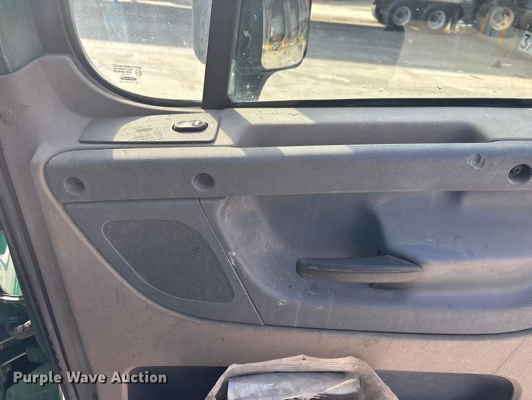 image for item FG1007 2017 Freightliner Cascadia 125 semi truck