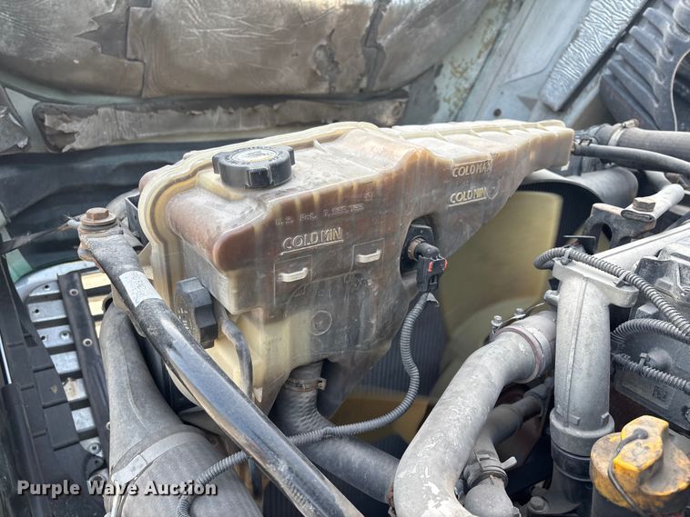 image for item FG1007 2017 Freightliner Cascadia 125 semi truck