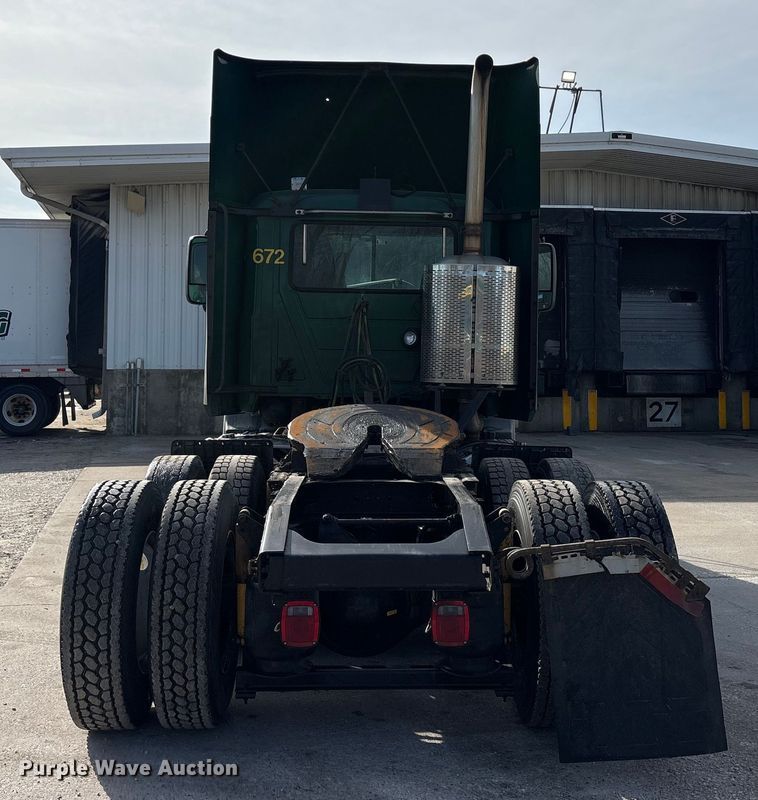 image for item FG1008 2016 Mack CXU613 semi truck