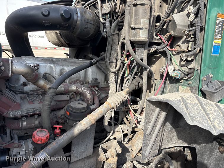 image for item FG1008 2016 Mack CXU613 semi truck