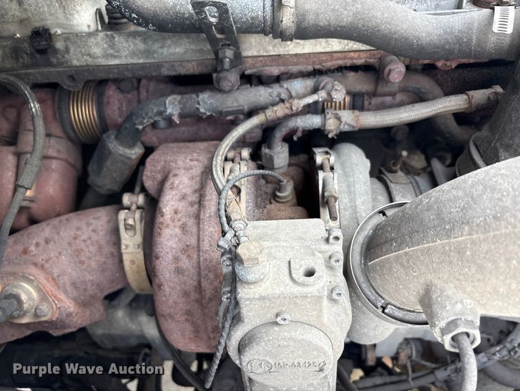 image for item FG1008 2016 Mack CXU613 semi truck