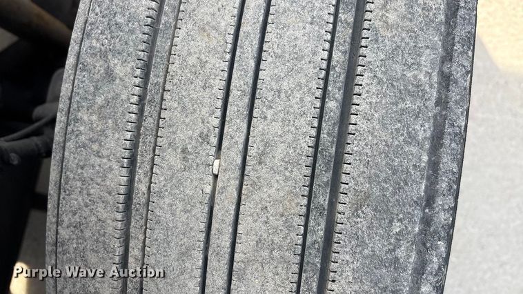 image for item FG1008 2016 Mack CXU613 semi truck