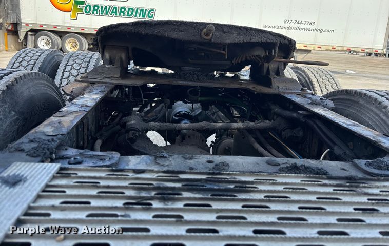 image for item FG1009 2017 Freightliner Cascadia 125 semi truck